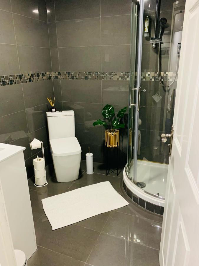 Modern & Cosy 2-Bed Apartment Near Nec, Airport & Jlr! Birmingham Esterno foto
