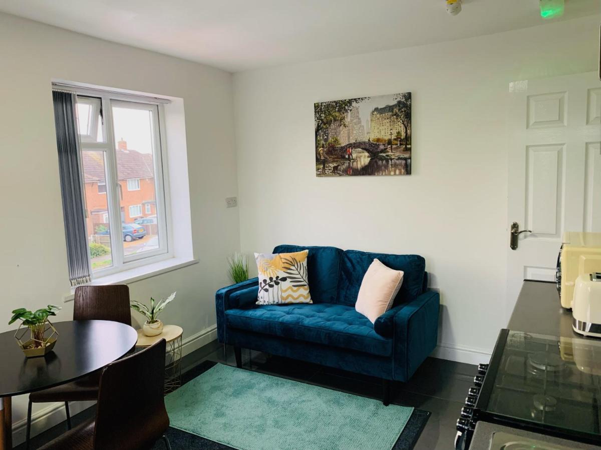 Modern & Cosy 2-Bed Apartment Near Nec, Airport & Jlr! Birmingham Esterno foto